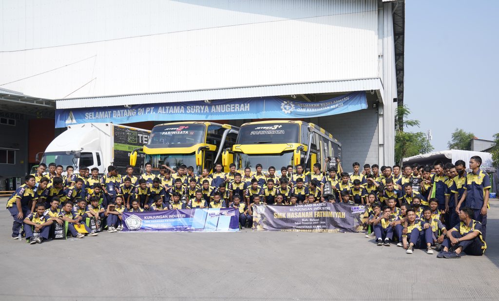 Altama Goes To School